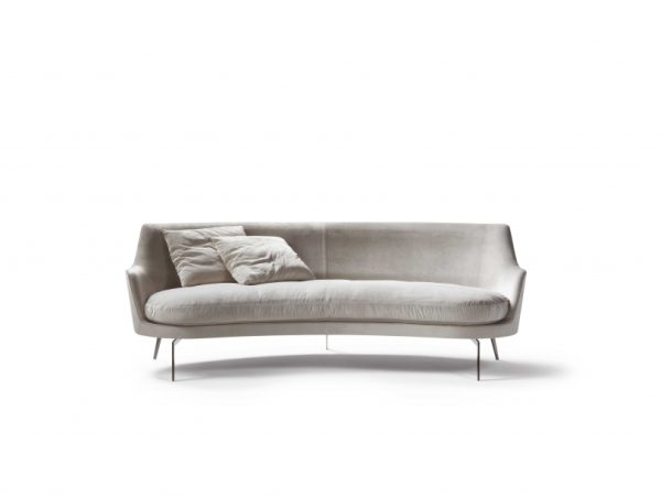 The powerful, elegant and classic Guscio Sofa by Antono Citterio for Flexform - Front View